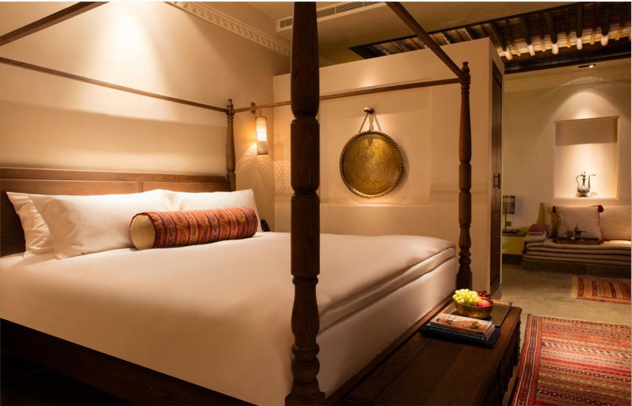 Hotel The Chedi Al Bait, Szardża Zewnętrze zdjęcie A bedroom at the hotel